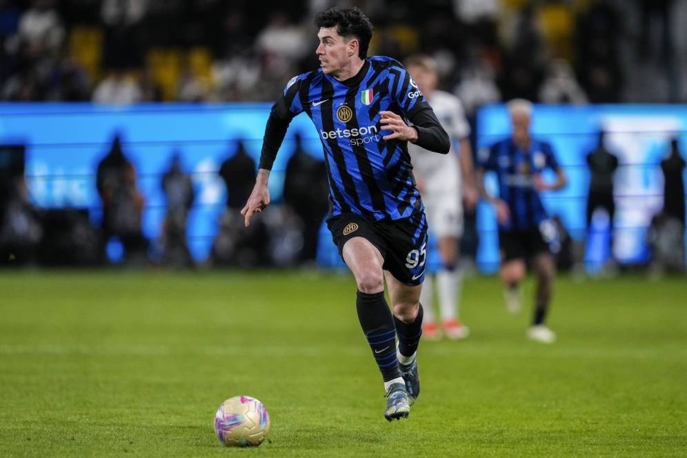 MU Intip Bek Tangguh Inter Milan Transfer