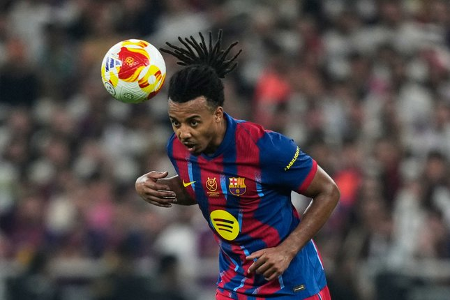 Pedri dan Ferran Torres Bongkar Sanksi Gila Hansi Flick di Barcelona