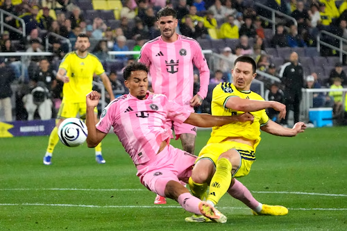 Lionel Messi Capai 900 Gol