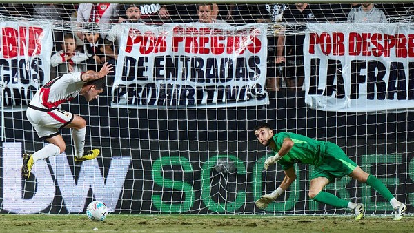 Joan Garcia Pilar Penting Barcelona