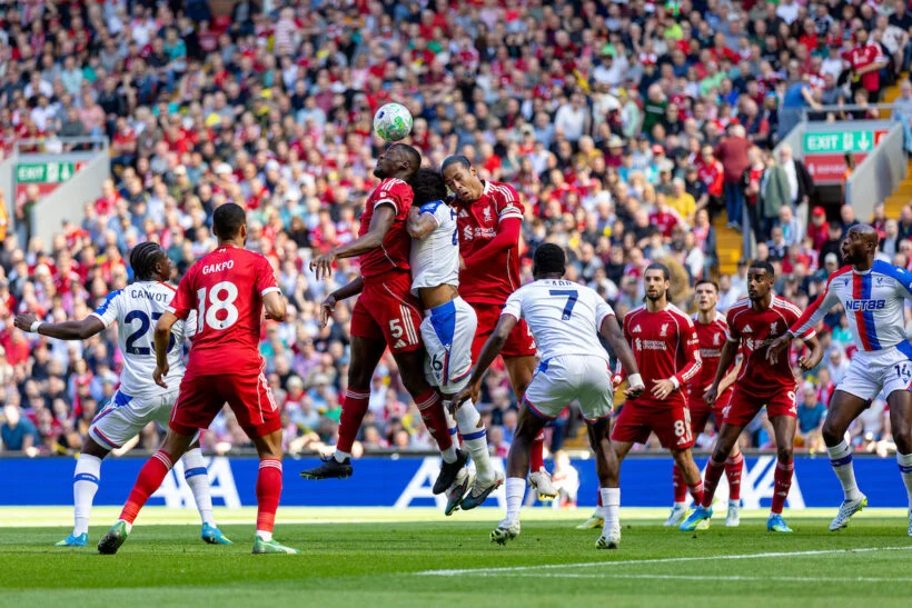 Liverpool Bungkam Crystal Palace 3-1